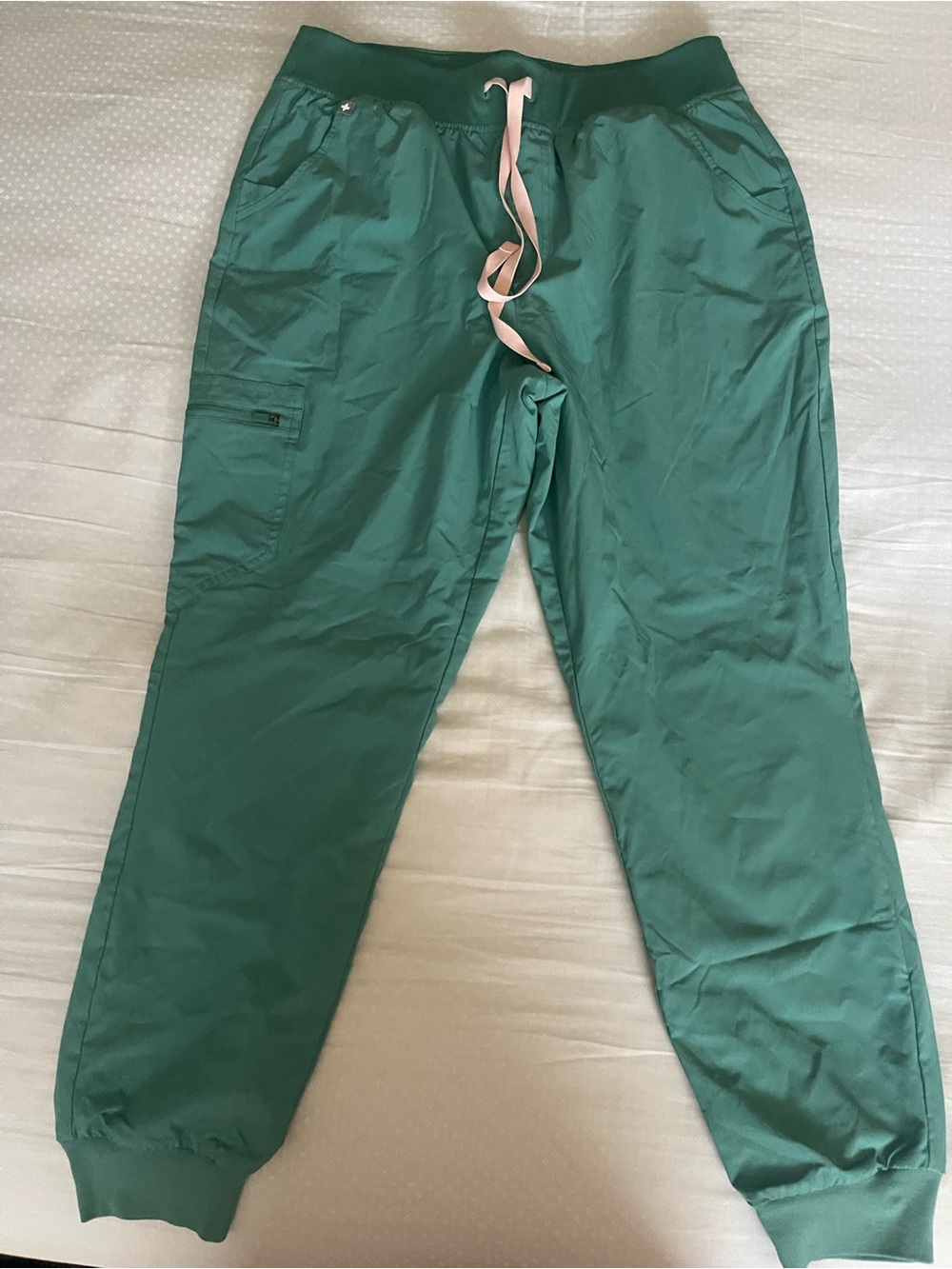FIGS FREEx Zamora Jogger Scrub Pants Eucalyptus – Women’s Size Large Regular